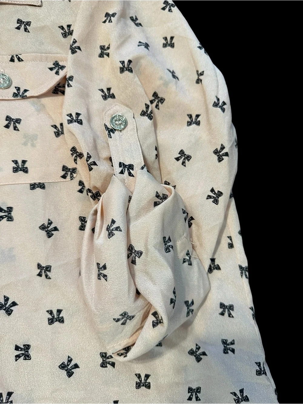 NWT Karl Lagerfeld Pale Pink Bow-Print Button Up Shirt - Picture 2 of 12